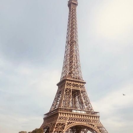 Apartamento Au pied de la tour Eiffel Trocadéro París Exterior foto