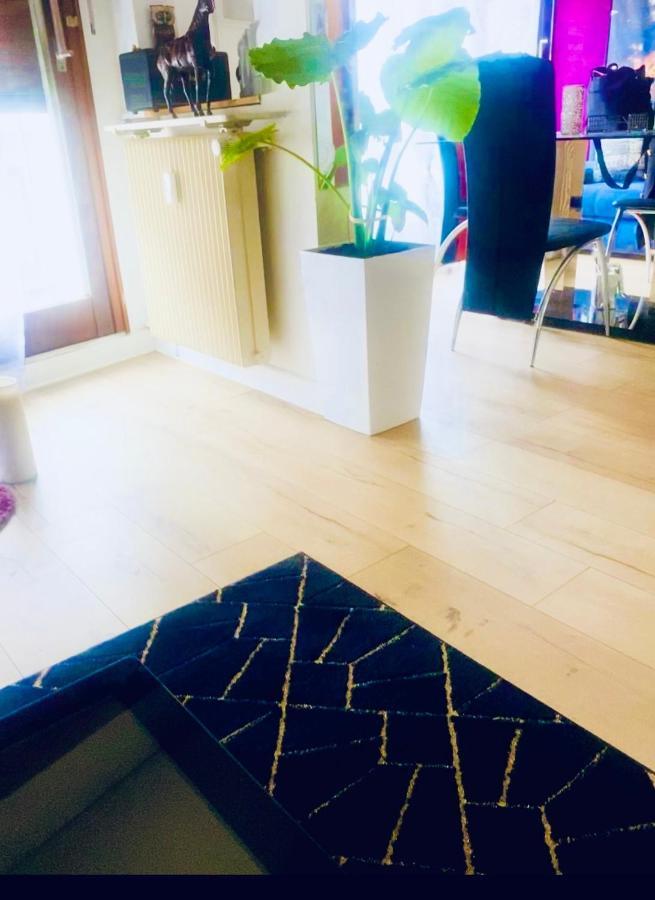 Apartamento Au pied de la tour Eiffel Trocadéro París Exterior foto
